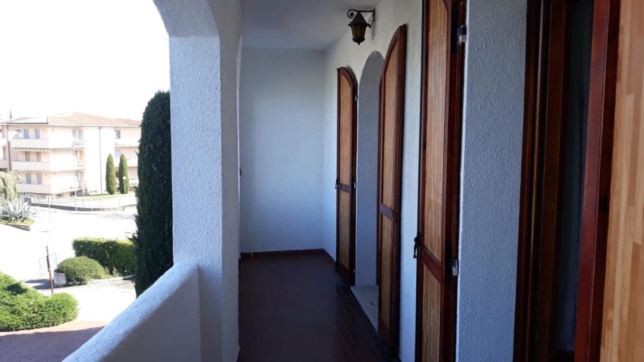 Mattia'S House On Garda Lake Peschiera del Garda Bagian luar foto