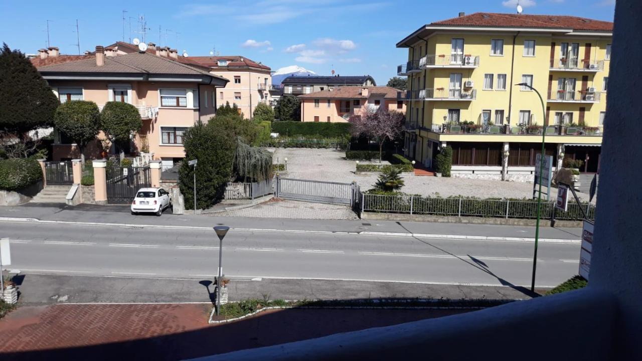 Mattia'S House On Garda Lake Peschiera del Garda Bagian luar foto