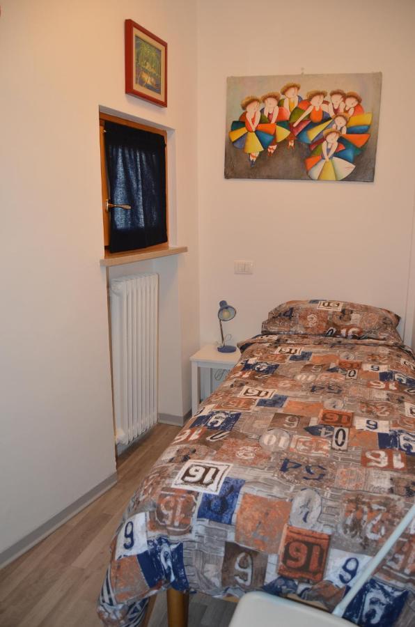 Mattia'S House On Garda Lake Peschiera del Garda Bagian luar foto